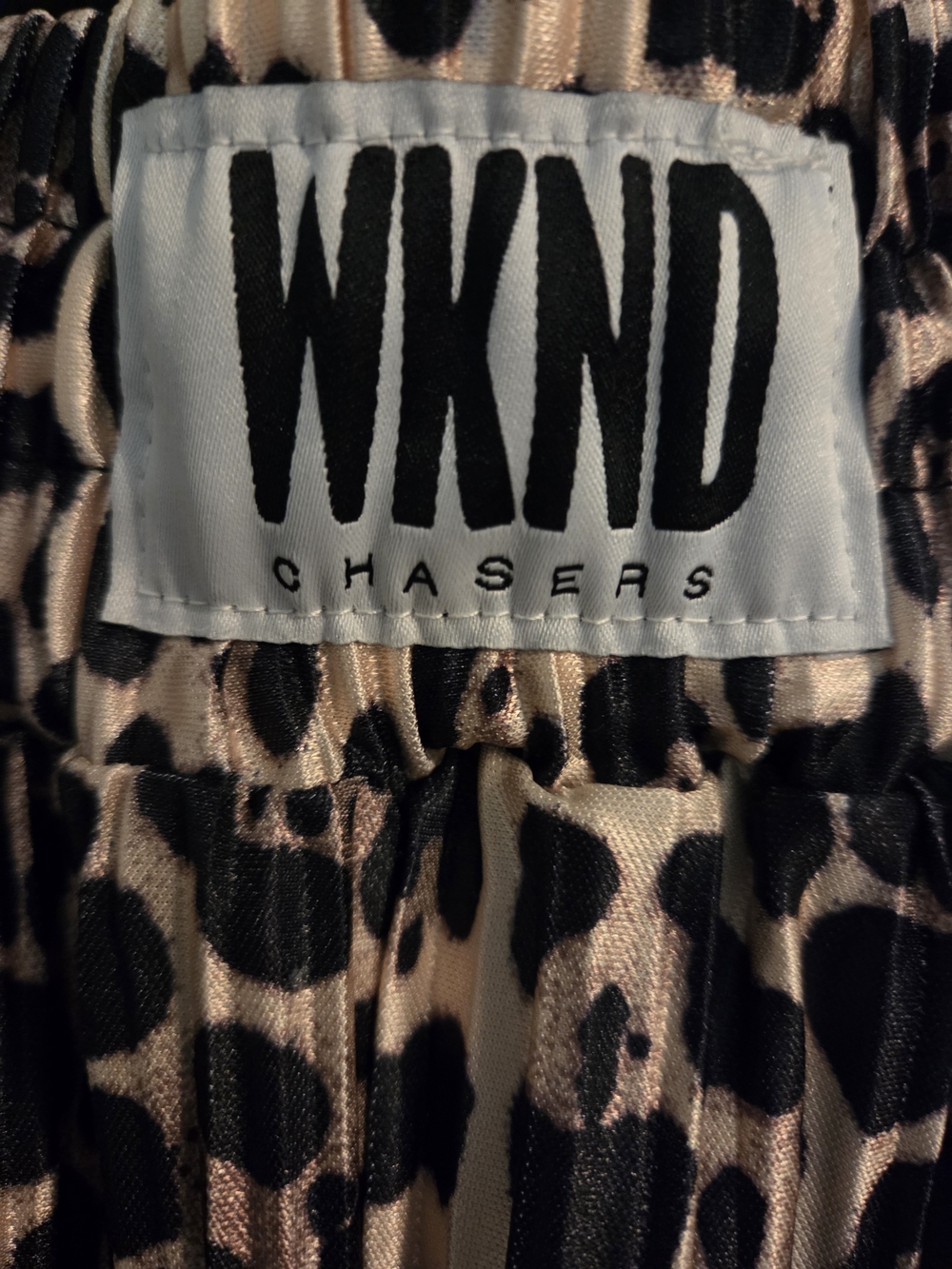 WKND Leopard Wide-Leg Plissé Pants in Beige/Black-L - Picture 2 of 8